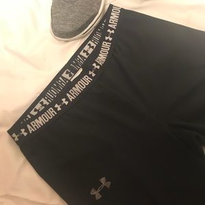 💥💥 Sold Underarmour athletic leggings